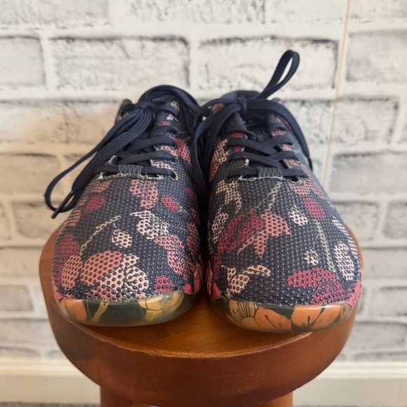 Women’s NOBULL project navy blue cherry blossom trainer sneakers Size 9.5 - Picture 3 of 7